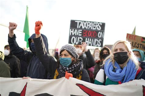 UK police step up efforts to ensure a massive pro-Palestinian march in London remains peaceful